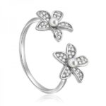Pretty Double Daisy Flower Ring With Pearl - Image 3