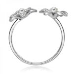 Pretty Double Daisy Flower Ring With Pearl - Image 4